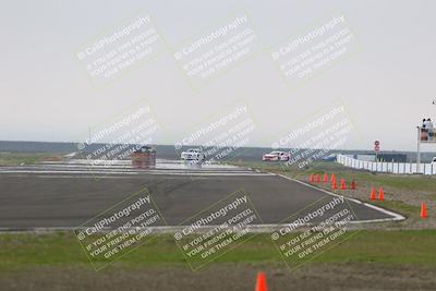 media/Jan-18-2026-CalClub SCCA (Sun) [[8bc6468723]]/Group 5 Race/Turn 1/